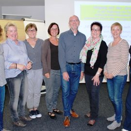 Neun Familienbegleiter im Projekt „Hörst du mich?“ ausgebildet Neun Familienbegleiter im Projekt „Hörst du mich?“ ausgebildet