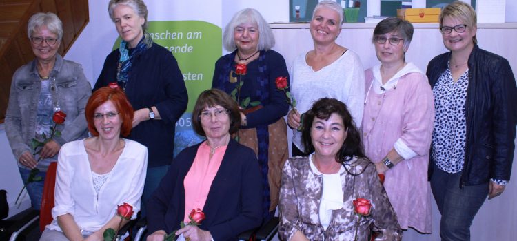Eine große Bereicherung – Ehrenamtliche Hospizmitarbeiterinnen erhalten Zertifikate Hospizhilfe Siegen, Ehrenamt, Zertifikate