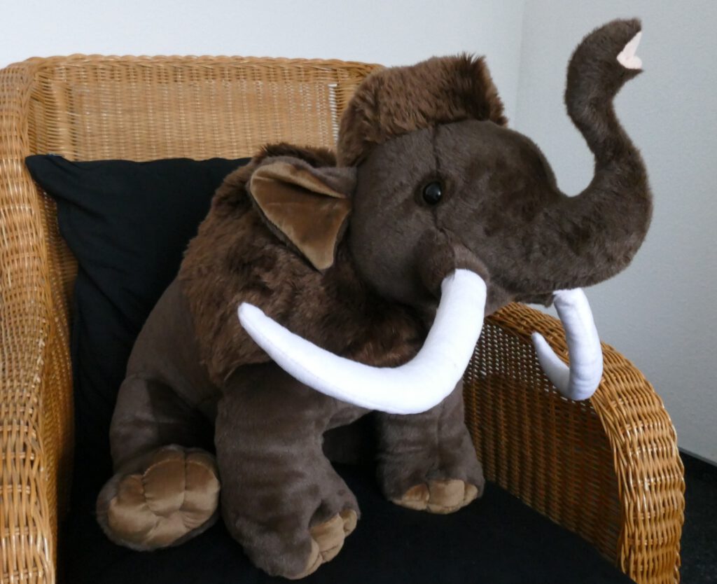 Maskottchen Hospizhilfe Siegen Mammut